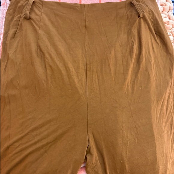 Free Label Reese Sweats - Picture 6 of 6